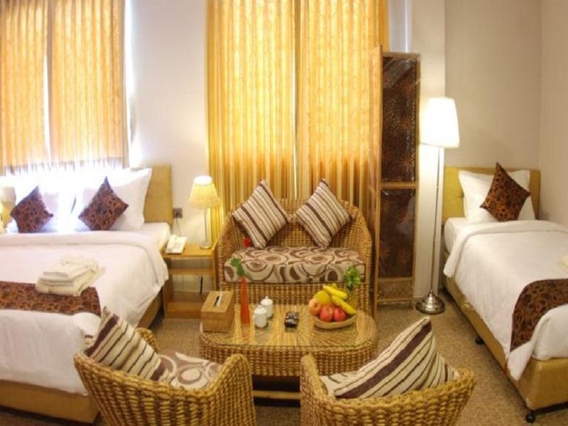 Holiday Hotel Yangon Exterior photo